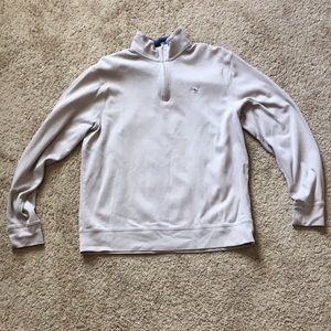Vineyard Vines light gray 1/4 zip. (M)